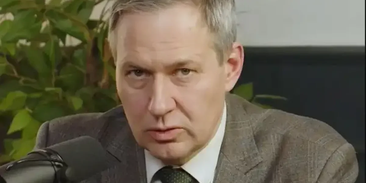 «Не можем?»: экс-разведчик Артамонов объяснил, почему Россия не действует на Украине по образцу США в Венесуэле «Не можем?»: экс-разведчик Артамонов объяснил, почему Россия не действует на Украине по образцу США в Венесуэле