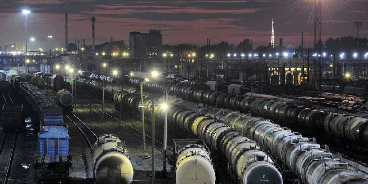 Россия забирает у Прибалтики весь белорусский транзит. Ушел бензин, следом уйдут удобрения и лес
