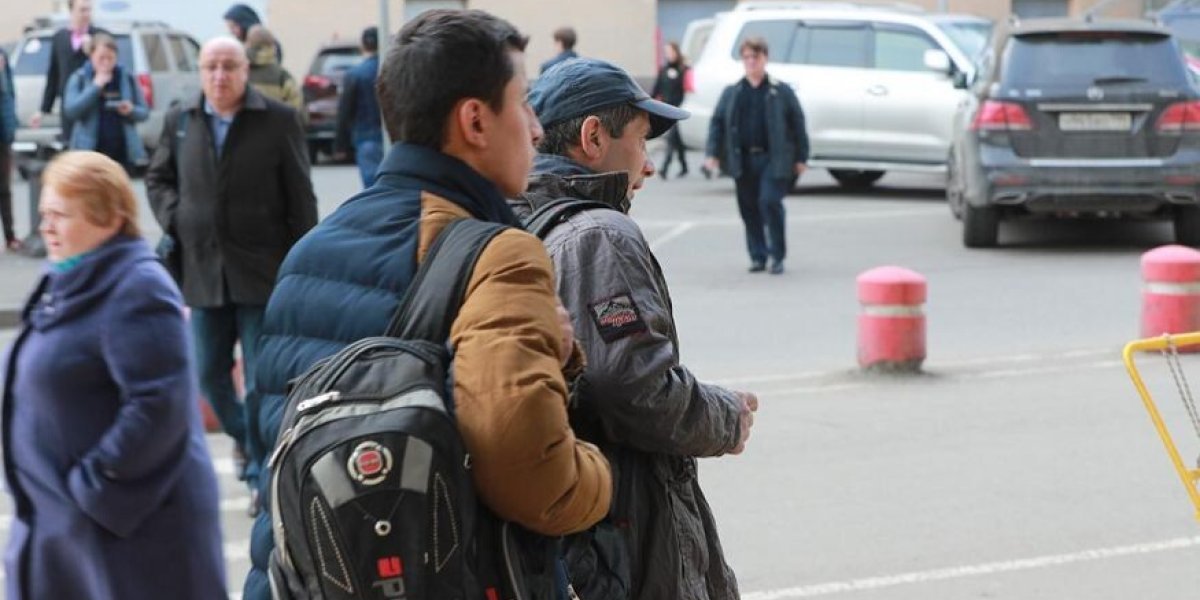 Кабанов указал на «необъяснимые факты» с гражданством для мигрантов в РФ: «нужно пересмотреть законодательство» Кабанов указал на «необъяснимые факты» с гражданством для мигрантов в РФ: «нужно пересмотреть законодательство»