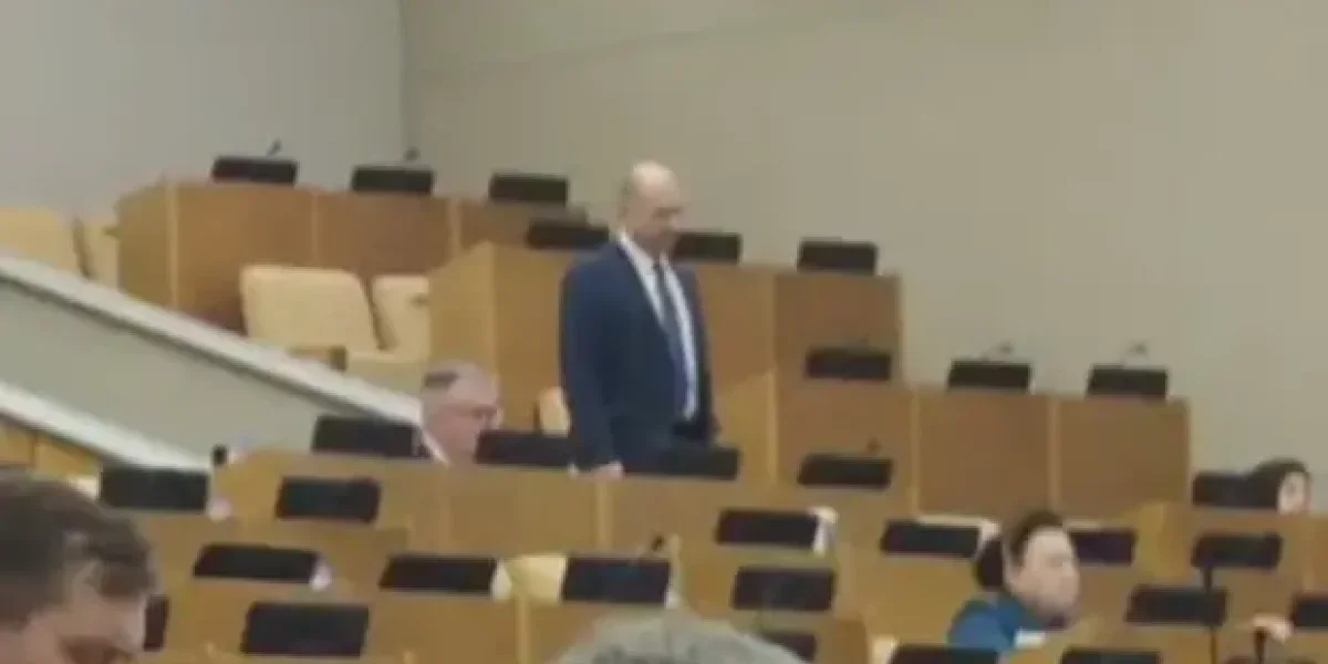 «Не го-ло-су-ем!» Госдума саботировала важное голосование по денежным переводам мигрантов в свои страны «Не го-ло-су-ем!» Госдума саботировала важное голосование по денежным переводам мигрантов в свои страны