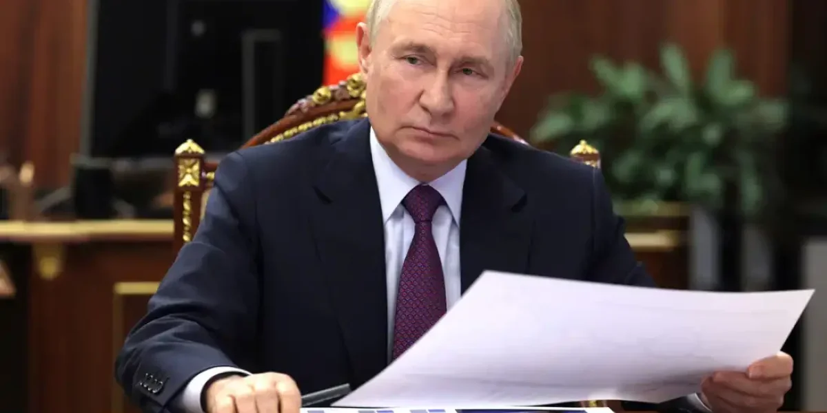 Россия потирает руки от радости: EC из-за проблем с США будет умолять Путина о помощи Россия потирает руки от радости: EC из-за проблем с США будет умолять Путина о помощи