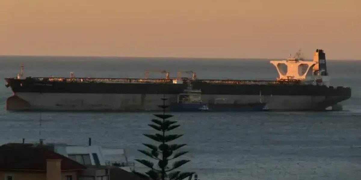 Суета вокруг танкера: как рождаются международные скандалы Суета вокруг танкера: как рождаются международные скандалы