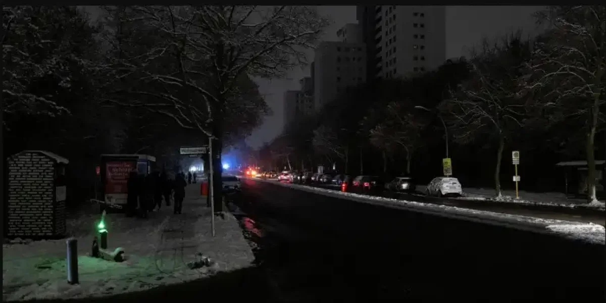 Берлин вновь почувствовал себя фронтовым городом. Блэкаут в Берлине: Крах на фоне поддержки Украины Берлин вновь почувствовал себя фронтовым городом. Блэкаут в Берлине: Крах на фоне поддержки Украины