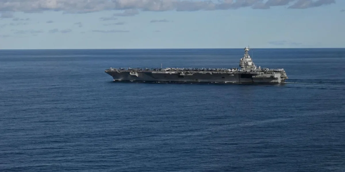 Моряки США на грани бунта: экипаж американского авианосца Gerald R. Ford готов бежать из ВМС после деморализации Моряки США на грани бунта: экипаж американского авианосца Gerald R. Ford готов бежать из ВМС после деморализации