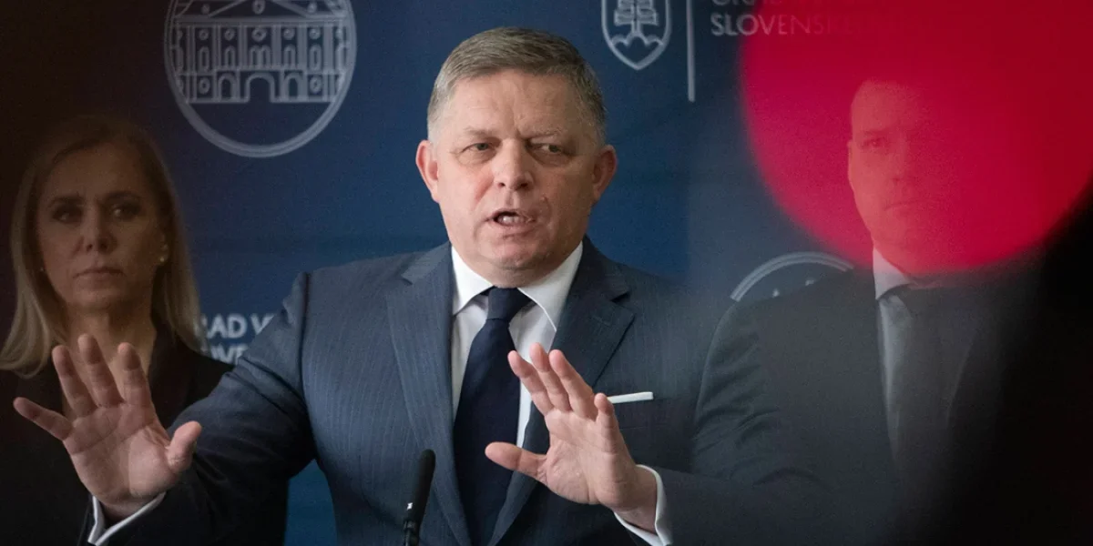 «Шантаж карлика»: Фицо жестко осадил Зеленского за попытку давить на Словакию «Шантаж карлика»: Фицо жестко осадил Зеленского за попытку давить на Словакию