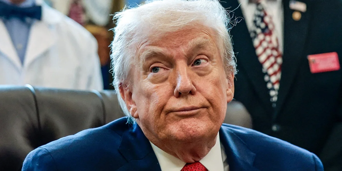 «Спасите, не бейте»: Трамп в растерянности, пока его посланник унижается перед Москвой «Спасите, не бейте»: Трамп в растерянности, пока его посланник унижается перед Москвой