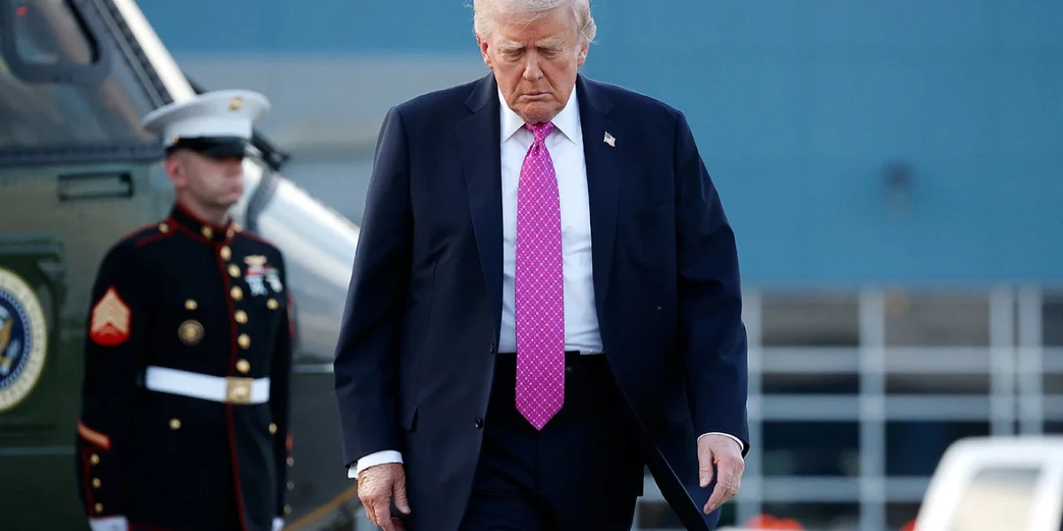 Слухи о военном положении: что на самом деле стоит за словами Трампа и молчанием Кремля Слухи о военном положении: что на самом деле стоит за словами Трампа и молчанием Кремля